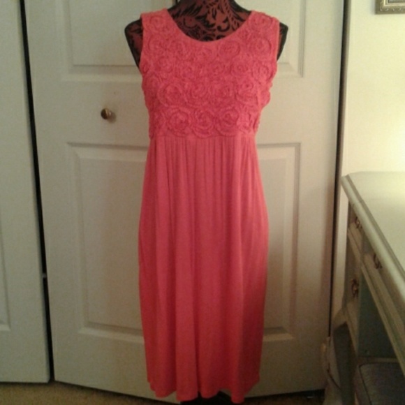 Design History Dresses & Skirts - Design History dress- New